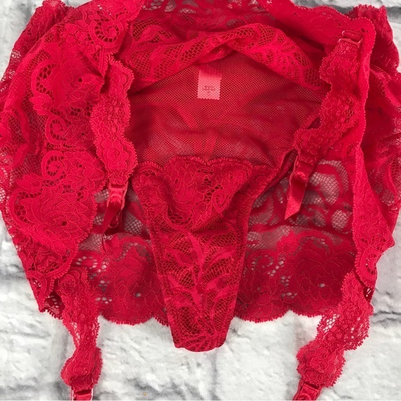 $50 if bundled Victoria’s Secret Lace Garter Thong Skirt Deadstock Small‎ Red - Picture 3 of 10